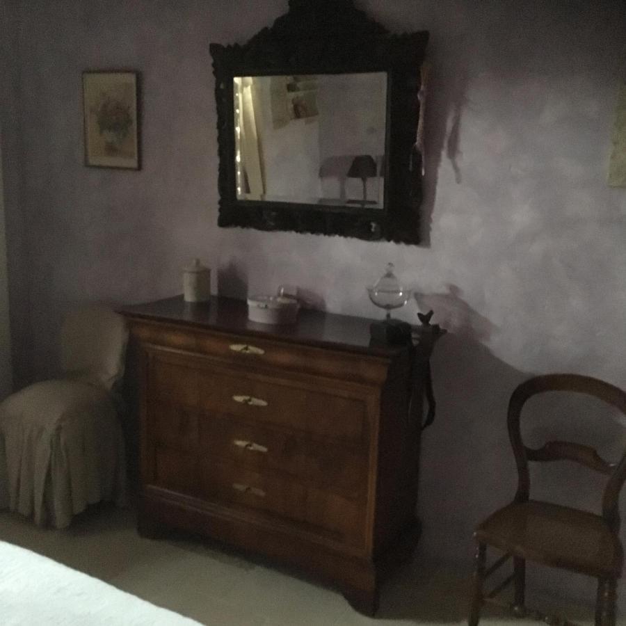 Oustau De Piera Bed & Breakfast Горд Екстериор снимка