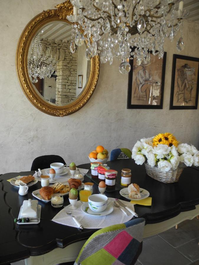 Oustau De Piera Bed & Breakfast Горд Екстериор снимка